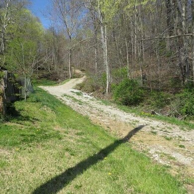 5885 Savage Hill Rd SE, Sugar Grove, OH 43155 - photo 2