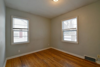 114 E Sugnet Rd, Midland, MI 48642 - photo 7