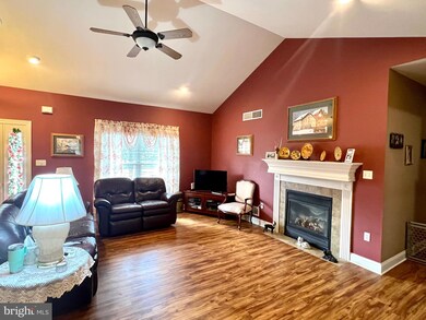 166 N Cacoosing Dr, Reading, PA 19608 - photo 4