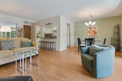 6443 Clarendon Hills Rd unit 206, Willowbrook, IL 60527 - photo 5