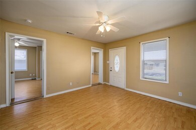 620 W Elm St, Denison, TX 75020 - photo 6