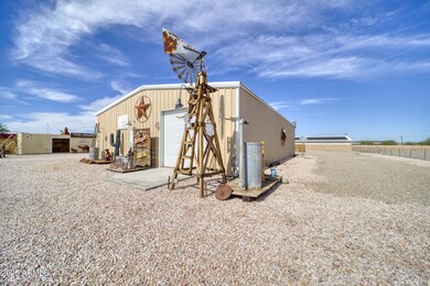 864 W Main St, Quartzsite, AZ 85346 - photo 4