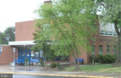 7101 Marlan Dr, Alexandria, VA 22307 - photo 6