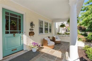Very wide porch to fit your choice of furniture fo