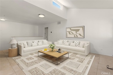 22117 Burbank Blvd unit 7, Woodland Hills, CA 91367 - photo 2