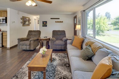 1212 NE Hollinshead Dr, Bend, OR 97701 - photo 6