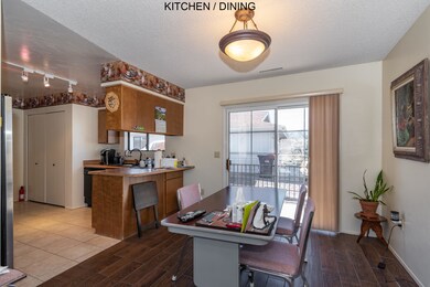 Kitchen/ Dining