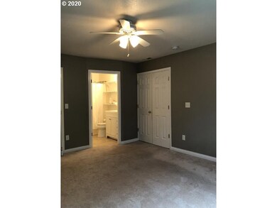 Bedroom, Primary
