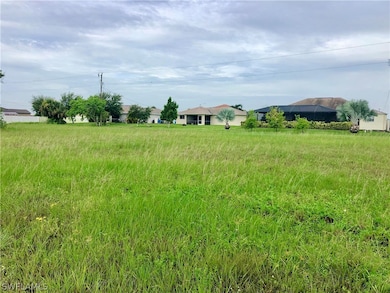 2824 NE 7th Ave, Cape Coral, FL 33909 - photo 4