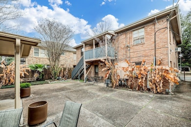 2316 Hazard St unit 2 1/2, Houston, TX 77019 - photo 2