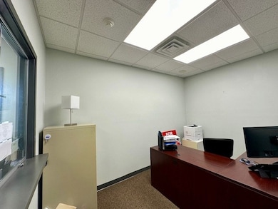 610 Perkins St, Union City, TN 38261 - photo 4