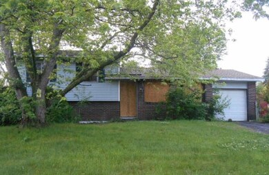 3430 Tremaine Rd, Columbus, OH 43232 - photo 5