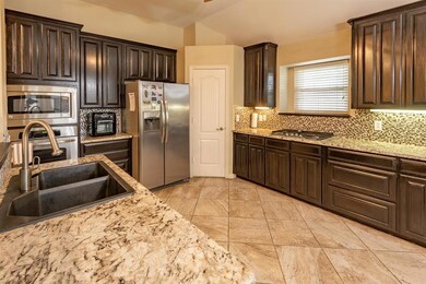 8301 Emerald Cir, North Richland Hills, TX 76180 - photo 3