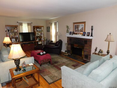 5 Windsor Dr, Schenectady, NY 12302 - photo 3
