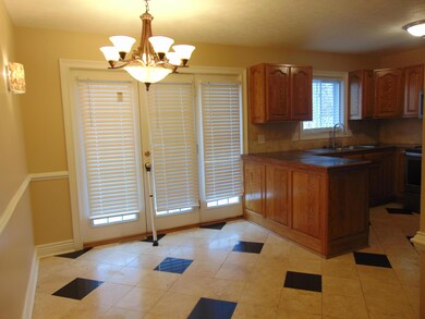 5630 Satinwood Dr, Columbus, OH 43229 - photo 5