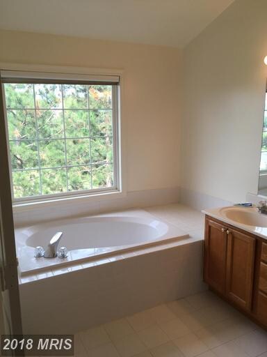 2449 Founders Way, Herndon, VA 20171 - photo 7