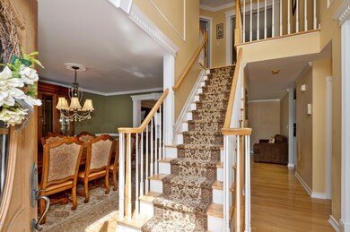 02_10hunterCt_32_Foyer_HiRes