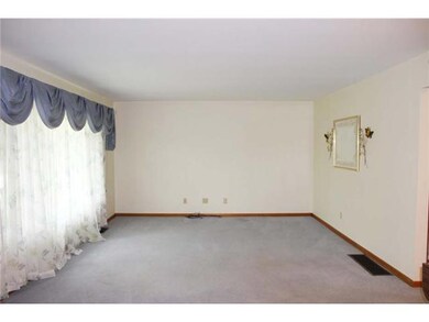 2518 Symington Ave, Columbus, OH 43204 - photo 4