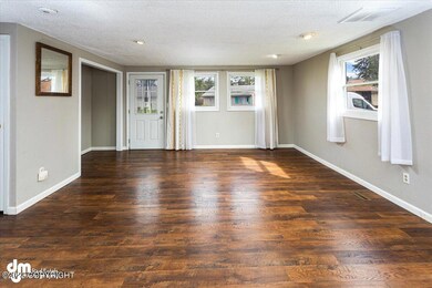 03-Living Room_IMG_9470