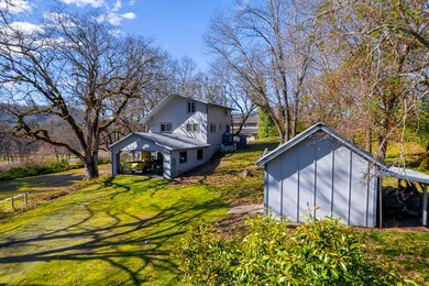 11110 Blackwell Rd, Central Point, OR 97502 - photo 6