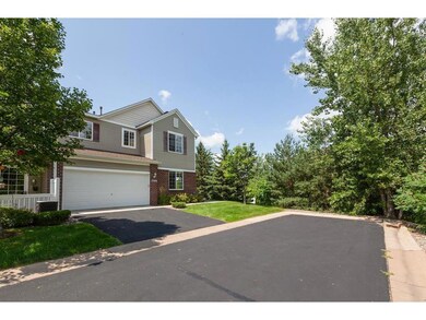 Awesome end unit townhome in Hugo's Heritage Ponds