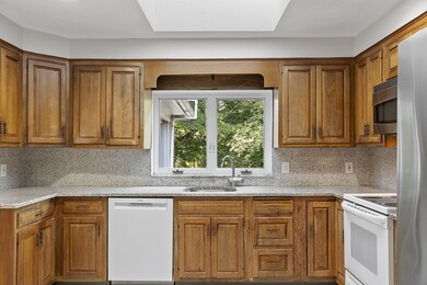 119 Oak Hill St, Newton Center, MA 02459 - photo 4