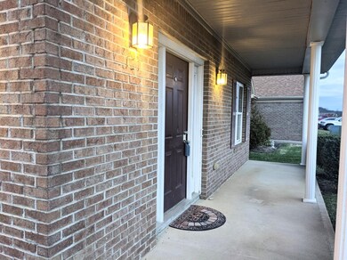 121 Palmer Dr, Frankfort, KY 40601 - photo 2