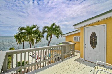 Roof Top Deck with Ocean Views!