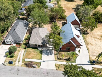 407 Houston St, Ennis, TX 75119 - photo 6