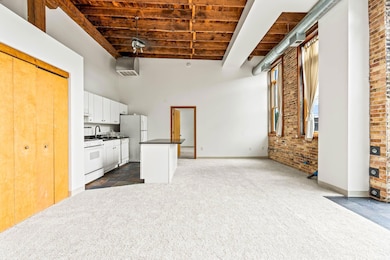 Living Room / Kitchen