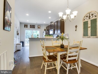 17043 Gibson Mill Rd unit 107, Dumfries, VA 22026 - photo 5