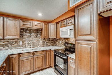 6-536150093-18 Kitchen
