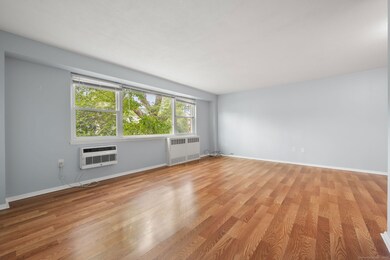 Harbour House Condominiums unit E2, New London, CT 06320 - photo 6