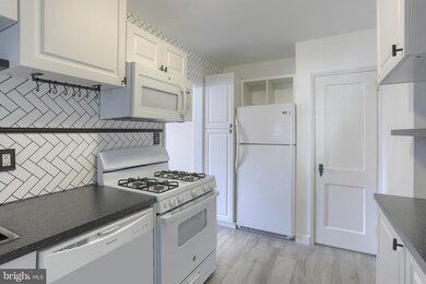 332 Sycamore Rd, Reading, PA 19611 - photo 3