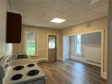 709 1/2 kitchen