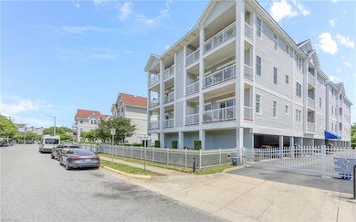 Beautiful 3BR condo on the Bay side of Shore Dr. One-level living with 2 covered parking spaces!
