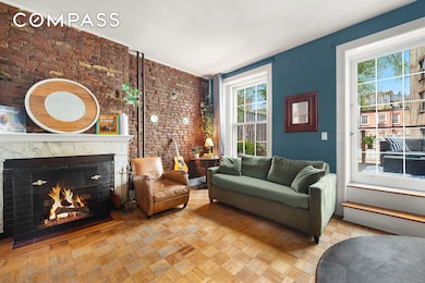 5 Charles St unit 3r, New York, NY 10014 - photo 3