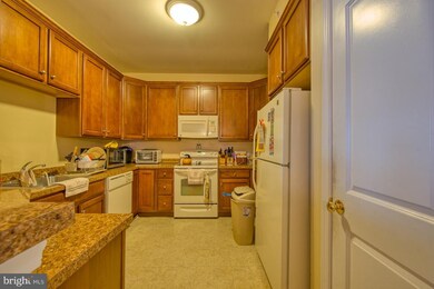 704 Van Gogh Ct unit 704, Williamstown, NJ 08094 - photo 5