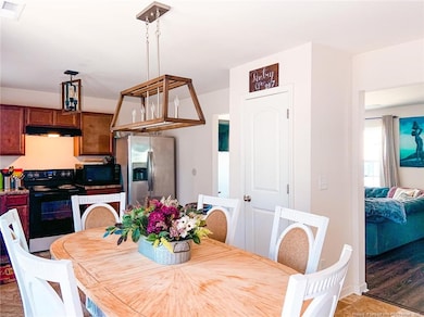 457 Holman St, Fayetteville, NC 28306 - photo 7