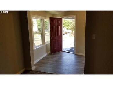 416 SW Hailey Ave, Pendleton, OR 97801 - photo 6