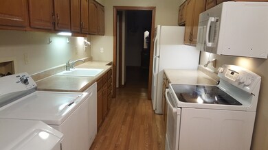 1147 James St, Chicopee, MA 01022 - photo 4