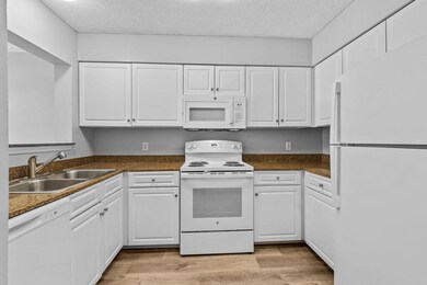 4274 Calinda Ln unit 236, Niceville, FL 32578 - photo 7