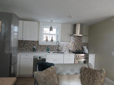 9 Conwell St unit 4, Provincetown, MA 02657 - photo 3