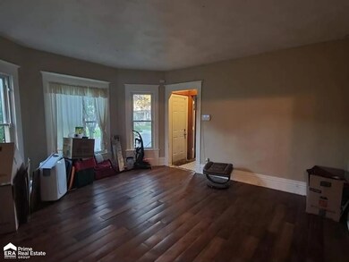 108 N Mercer St, Durand, MI 48429 - photo 5