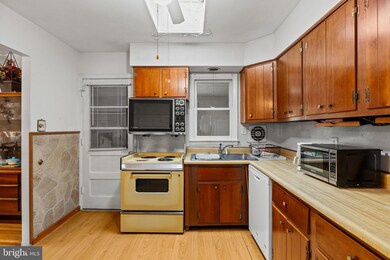 2244 Lenhart Rd, Colmar, PA 18915 - photo 7