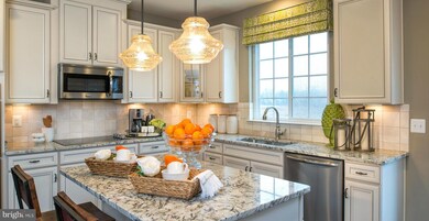 10705 Caledonia Meadow Dr, Manassas, VA 20112 - photo 2