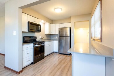 2701 SE 8th St, Des Moines, IA 50315 - photo 7