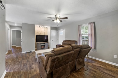 408 Magnolia St, Baxter, TN 38544 - photo 6