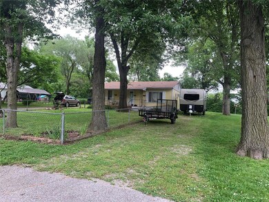 1702 California Ave, Collinsville, IL 62234 - photo 2