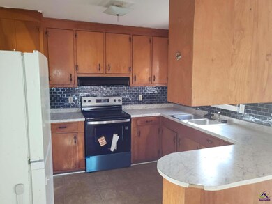 303 Sparta St, Warner Robins, GA 31088 - photo 5